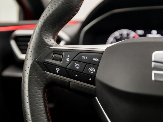 Seat Leon 1.5 TSI FR Sport Automaat (SCHUIFDAK, APPLE CARPLAY, VIRTUAL COCKPIT, CAMERA, STOEL/STUURVERWARMI... ActivLease financial lease