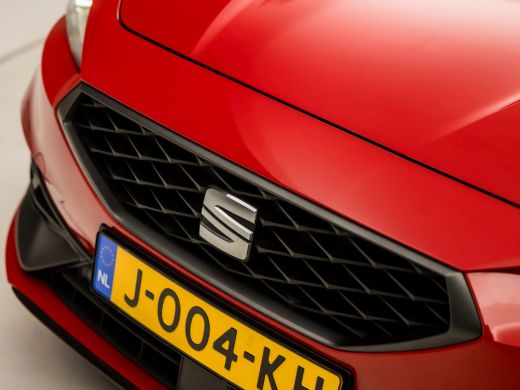Seat Leon 1.5 TSI FR Sport Automaat (SCHUIFDAK, APPLE CARPLAY, VIRTUAL COCKPIT, CAMERA, STOEL/STUURVERWARMI... ActivLease financial lease