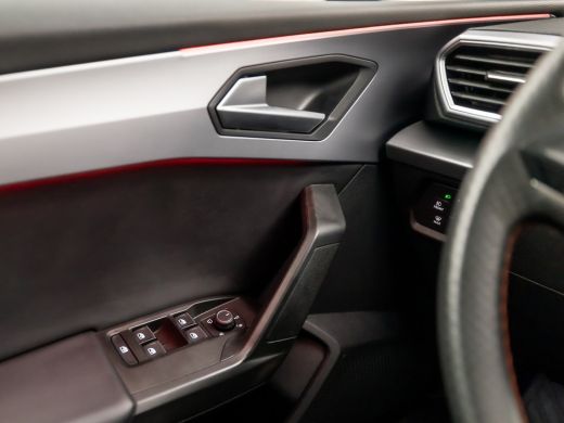 Seat Leon 1.5 TSI FR Sport Automaat (SCHUIFDAK, APPLE CARPLAY, VIRTUAL COCKPIT, CAMERA, STOEL/STUURVERWARMI... ActivLease financial lease