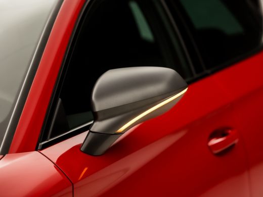 Seat Leon 1.5 TSI FR Sport Automaat (SCHUIFDAK, APPLE CARPLAY, VIRTUAL COCKPIT, CAMERA, STOEL/STUURVERWARMI... ActivLease financial lease