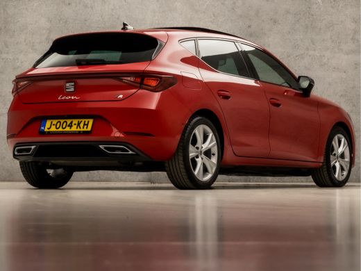 Seat Leon 1.5 TSI FR Sport Automaat (SCHUIFDAK, APPLE CARPLAY, VIRTUAL COCKPIT, CAMERA, STOEL/STUURVERWARMI... ActivLease financial lease