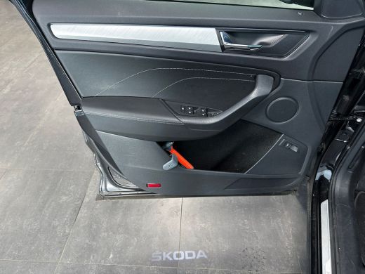 Skoda Kodiaq 1.5 150pk TSI Business Edition Verwarmbare voorruit | Verwarmbare voorstoelen | Adaptive Cruise C... ActivLease financial lease