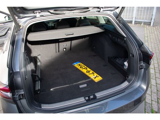 Skoda Superb Combi 1.5 TSI MHEV Business Edition -Pano-LED-Keyless-Stoelvent en mass.-ACC- ActivLease financial lease