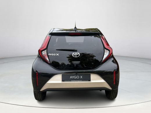 Toyota Aygo 1.0 VVT-i S-CVT Pulse ActivLease financial lease