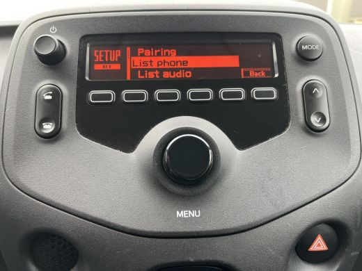 Toyota Aygo 1.0 VVT-i x-fun | 5 deurs | Airconditioning | Fietsendragerbeugel | Bluetooth | ActivLease financial lease