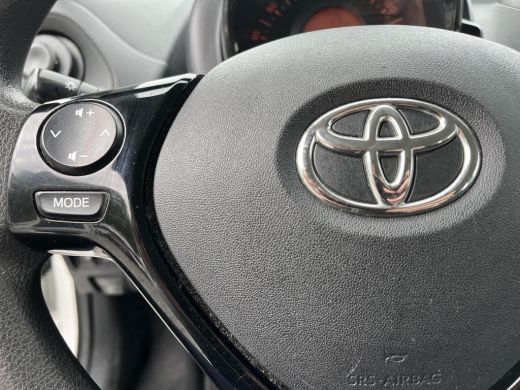 Toyota Aygo 1.0 VVT-i x-fun | 5 deurs | Airconditioning | Fietsendragerbeugel | Bluetooth | ActivLease financial lease