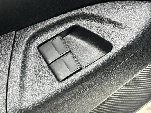 Toyota Aygo 1.0 VVT-i x-fun | 5 deurs | Airconditioning | Fietsendragerbeugel | Bluetooth | ActivLease financial lease