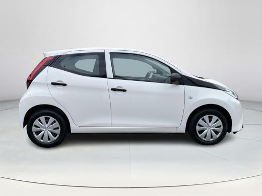 Toyota Aygo 1.0 VVT-i x-fun | 5 deurs | Airconditioning | Fietsendragerbeugel | Bluetooth | ActivLease financial lease