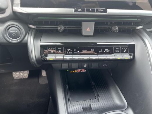 Toyota C-HR 2.0 Plug-in Hybrid 220 GR SPORT | Navigatie | Apple CarPlay/Android auto | Achteruitrijcamera | E... ActivLease financial lease