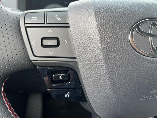 Toyota C-HR 2.0 Plug-in Hybrid 220 GR SPORT | Navigatie | Apple CarPlay/Android auto | Achteruitrijcamera | E... ActivLease financial lease