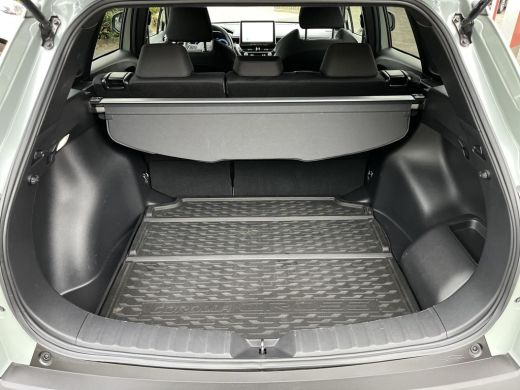 Toyota Corolla Cross Hybrid 200 Dynamic | Stoel- + stuurverwarming | Navigatie | Keyless entry | LED koplampen | ActivLease financial lease