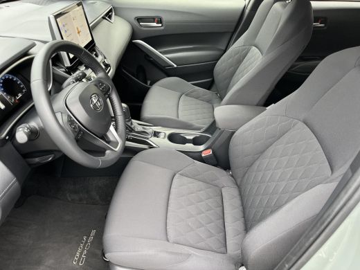 Toyota Corolla Cross Hybrid 200 Dynamic | Stoel- + stuurverwarming | Navigatie | Keyless entry | LED koplampen | ActivLease financial lease