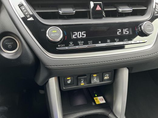 Toyota Corolla Cross Hybrid 200 Dynamic | Stoel- + stuurverwarming | Navigatie | Keyless entry | LED koplampen | ActivLease financial lease