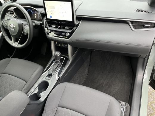 Toyota Corolla Cross Hybrid 200 Dynamic | Stoel- + stuurverwarming | Navigatie | Keyless entry | LED koplampen | ActivLease financial lease