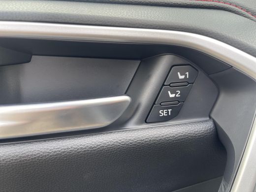 Toyota RAV4 2.5 Plug-in Hybrid AWD Bi-Tone Plus ActivLease financial lease