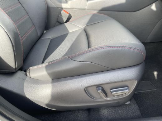 Toyota RAV4 2.5 Plug-in Hybrid AWD Bi-Tone Plus ActivLease financial lease