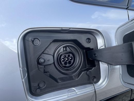 Toyota RAV4 2.5 Plug-in Hybrid AWD Bi-Tone Plus ActivLease financial lease