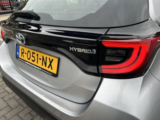 Toyota Yaris 1.5 Hybrid Dynamic ActivLease financial lease