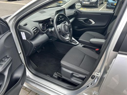 Toyota Yaris 1.5 Hybrid Dynamic ActivLease financial lease