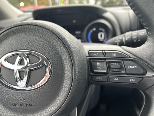 Toyota Yaris 1.5 Hybrid Dynamic ActivLease financial lease