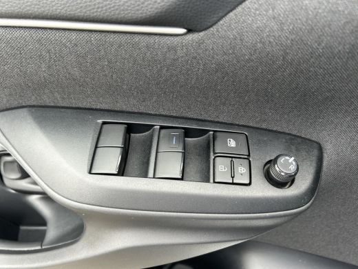 Toyota Yaris 1.5 Hybrid Dynamic ActivLease financial lease