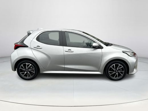 Toyota Yaris 1.5 Hybrid Dynamic ActivLease financial lease