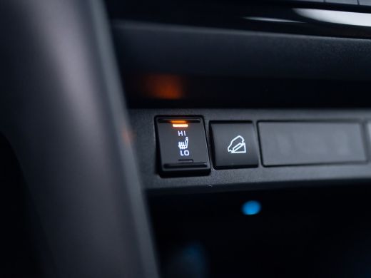 Toyota Yaris Cross 1.5 Hybrid AWD Adventure | Blind Spot | Stoel & Stuur verw. | Parkeersensoren | Prijs Rijklaar!! ActivLease financial lease