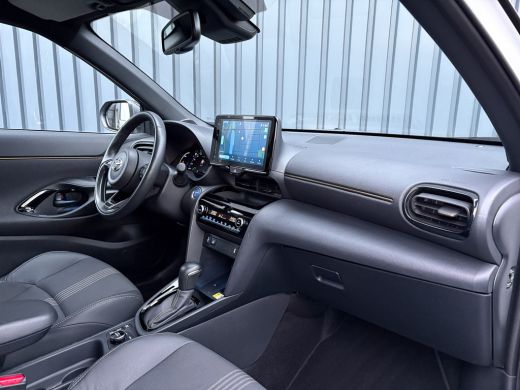 Toyota Yaris Cross 1.5 Hybrid AWD Adventure | Blind Spot | Stoel & Stuur verw. | Parkeersensoren | Prijs Rijklaar!! ActivLease financial lease