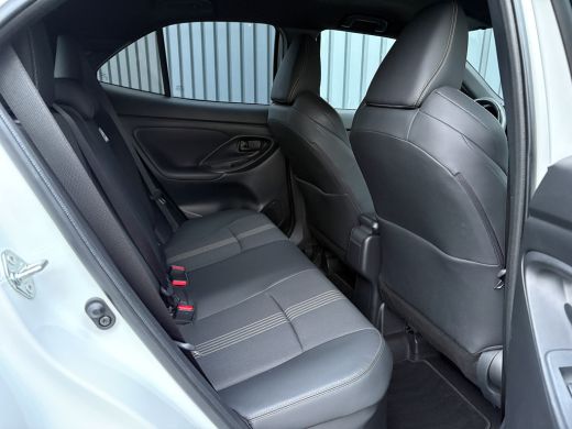 Toyota Yaris Cross 1.5 Hybrid AWD Adventure | Blind Spot | Stoel & Stuur verw. | Parkeersensoren | Prijs Rijklaar!! ActivLease financial lease