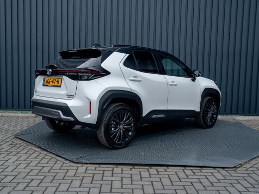 Toyota Yaris Cross 1.5 Hybrid AWD Adventure | Blind Spot | Stoel & Stuur verw. | Parkeersensoren | Prijs Rijklaar!! ActivLease financial lease