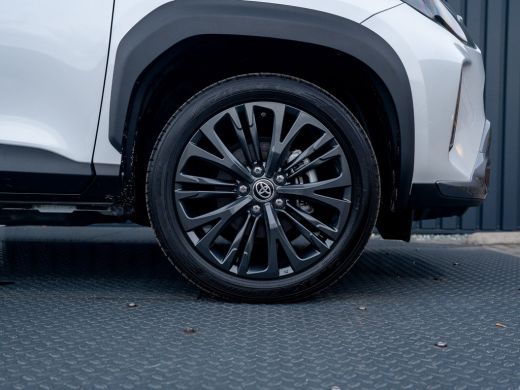 Toyota Yaris Cross 1.5 Hybrid AWD Adventure | Blind Spot | Stoel & Stuur verw. | Parkeersensoren | Prijs Rijklaar!! ActivLease financial lease