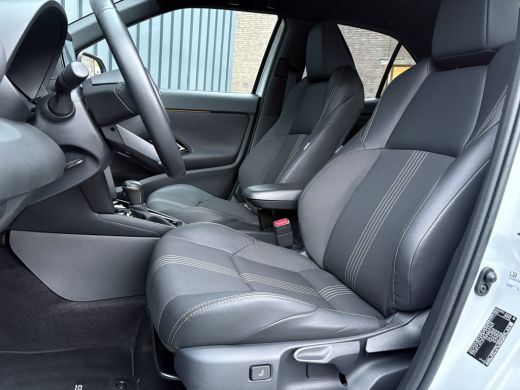 Toyota Yaris Cross 1.5 Hybrid AWD Adventure | Blind Spot | Stoel & Stuur verw. | Parkeersensoren | Prijs Rijklaar!! ActivLease financial lease