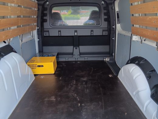 Volkswagen Caddy 2.0 TDI 102PK Comfort, SPORTSTOELEN, AIRCO, NAVIGATIE, 18" LMV, incl. 12 MND BOVAGGARANTIE Uniek! ActivLease financial lease