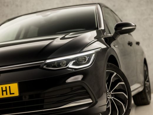 Volkswagen Golf 1.5 TSI Sport (SCHUIFDAK, 4 CILINDER, APPLE CARPLAY, MEMORY SEATS, CAMERA, SFEERVERLICHTING, ALCA... ActivLease financial lease