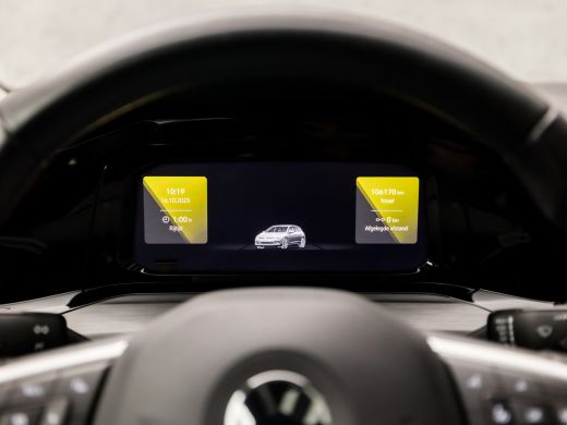 Volkswagen Golf 1.5 TSI Sport (SCHUIFDAK, 4 CILINDER, APPLE CARPLAY, MEMORY SEATS, CAMERA, SFEERVERLICHTING, ALCA... ActivLease financial lease