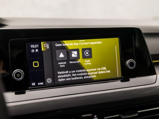 Volkswagen Golf 1.5 TSI Sport (SCHUIFDAK, 4 CILINDER, APPLE CARPLAY, MEMORY SEATS, CAMERA, SFEERVERLICHTING, ALCA... ActivLease financial lease