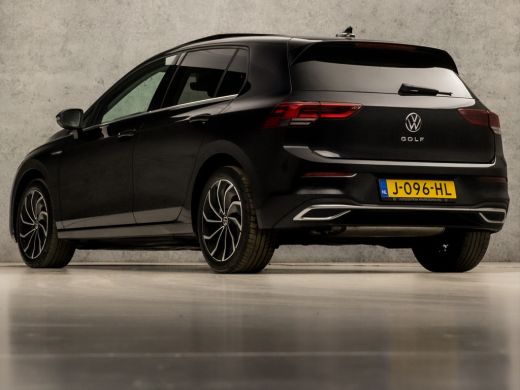 Volkswagen Golf 1.5 TSI Sport (SCHUIFDAK, 4 CILINDER, APPLE CARPLAY, MEMORY SEATS, CAMERA, SFEERVERLICHTING, ALCA... ActivLease financial lease