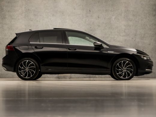 Volkswagen Golf 1.5 TSI Sport (SCHUIFDAK, 4 CILINDER, APPLE CARPLAY, MEMORY SEATS, CAMERA, SFEERVERLICHTING, ALCA... ActivLease financial lease