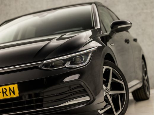 Volkswagen Golf 1.5 TSI Sport (SCHUIFDAK, 4 CILINDER, MEMORY SEATS, HEAD-UP DISPLAY, STUUR/STOELVERWARMING, DYNAM... ActivLease financial lease