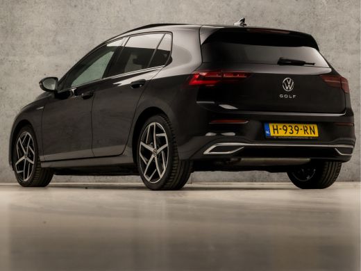 Volkswagen Golf 1.5 TSI Sport (SCHUIFDAK, 4 CILINDER, MEMORY SEATS, HEAD-UP DISPLAY, STUUR/STOELVERWARMING, DYNAM... ActivLease financial lease