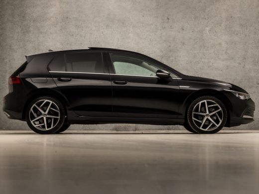 Volkswagen Golf 1.5 TSI Sport (SCHUIFDAK, 4 CILINDER, MEMORY SEATS, HEAD-UP DISPLAY, STUUR/STOELVERWARMING, DYNAM... ActivLease financial lease