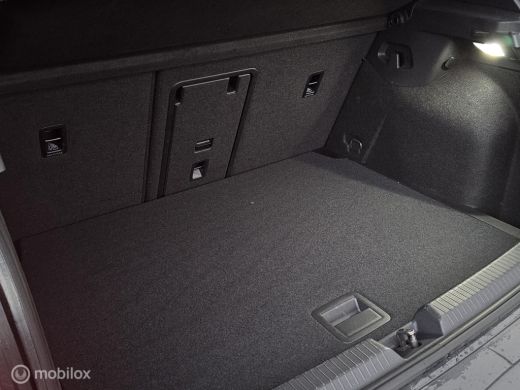 Volkswagen Golf 2.0 TSI GTI Panorama/IQ Light/Leder/Keyless ActivLease financial lease