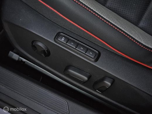 Volkswagen Golf 2.0 TSI GTI Panorama/IQ Light/Leder/Keyless ActivLease financial lease