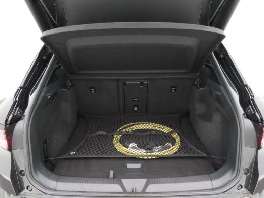 Volkswagen ID.4 First Max 77 kWh 205 Pk Automaat | Panoramadak | 360 Camera | Sensoren | Elektrische Achterklep |... ActivLease financial lease