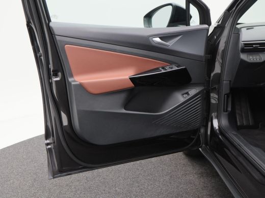 Volkswagen ID.4 First Max 77 kWh 205 Pk Automaat | Panoramadak | 360 Camera | Sensoren | Elektrische Achterklep |... ActivLease financial lease