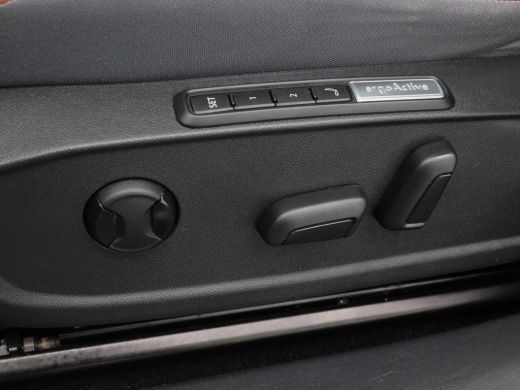 Volkswagen ID.4 First Max 77 kWh 205 Pk Automaat | Panoramadak | 360 Camera | Sensoren | Elektrische Achterklep |... ActivLease financial lease