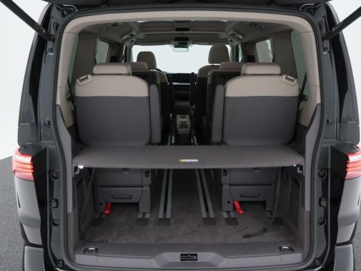 Volkswagen Multivan 1.4 eHybrid 218 Pk Automaat 6-Persoons | Elektrische schuifdeur | Trekhaak | Panoramadak | LED | ... ActivLease financial lease