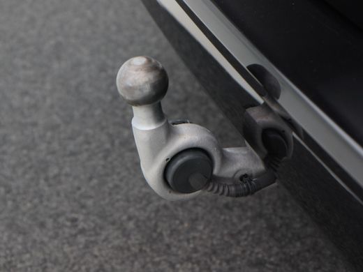 Volkswagen Multivan 1.4 eHybrid 218 Pk Automaat 6-Persoons | Elektrische schuifdeur | Trekhaak | Panoramadak | LED | ... ActivLease financial lease