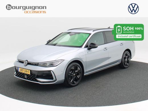 Volkswagen Passat Variant 1.5 eHybrid 272 Pk Automaat R-Line Edition | Trekhaak | 360° Camera | Panoramadak | Digit...