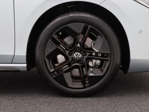 Volkswagen Passat Variant 1.5 eHybrid 272 Pk Automaat R-Line Edition | Trekhaak | 360° Camera | Panoramadak | Digit... ActivLease financial lease